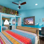 Underwater Voyage By Oc Adventure Homes Garden Grove