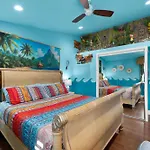 Holiday home Underwater Voyage By Oc Adventure Homes
